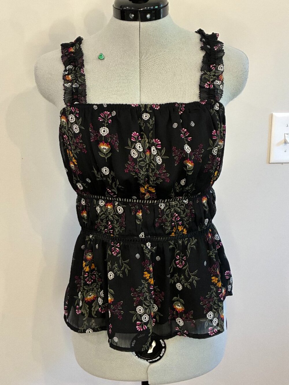 Old Navy Black Floral Romper XS Smocked Waist Ruffle Strap Boho 0377